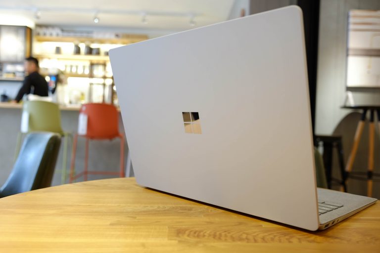 [開箱]Microsoft Surface Laptop